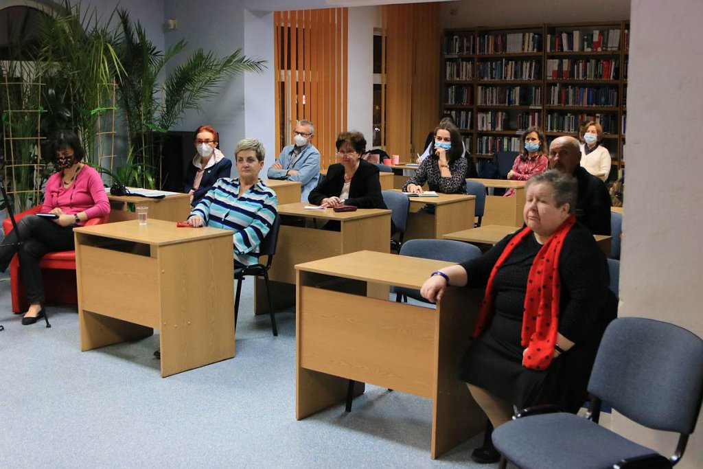 Wiesław Rzońca i Karol Samsel w ostrołęckiej bibliotece. Romantyzm i jego rewizje [18.03.2022] - zdjęcie #2 - eOstroleka.pl