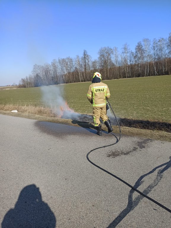 Z akcji na akcję. Tak dziś działali strażacy ochotnicy z Troszyna [18.03.2022] - zdjęcie #7 - eOstroleka.pl