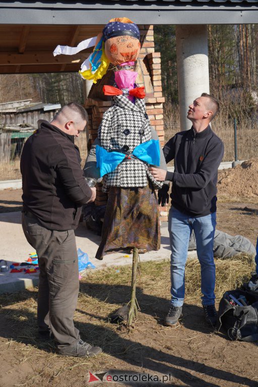 Topienie Marzanny w miejscowości Szkwa [19.03.2022] - zdjęcie #19 - eOstroleka.pl