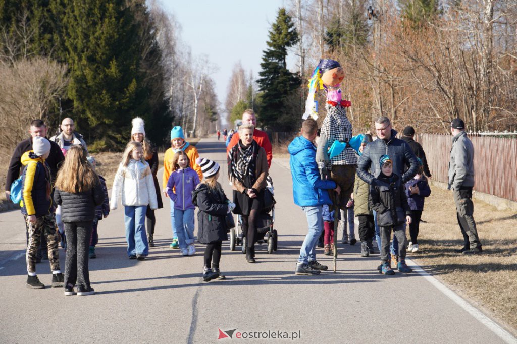 Topienie Marzanny w miejscowości Szkwa [19.03.2022] - zdjęcie #43 - eOstroleka.pl