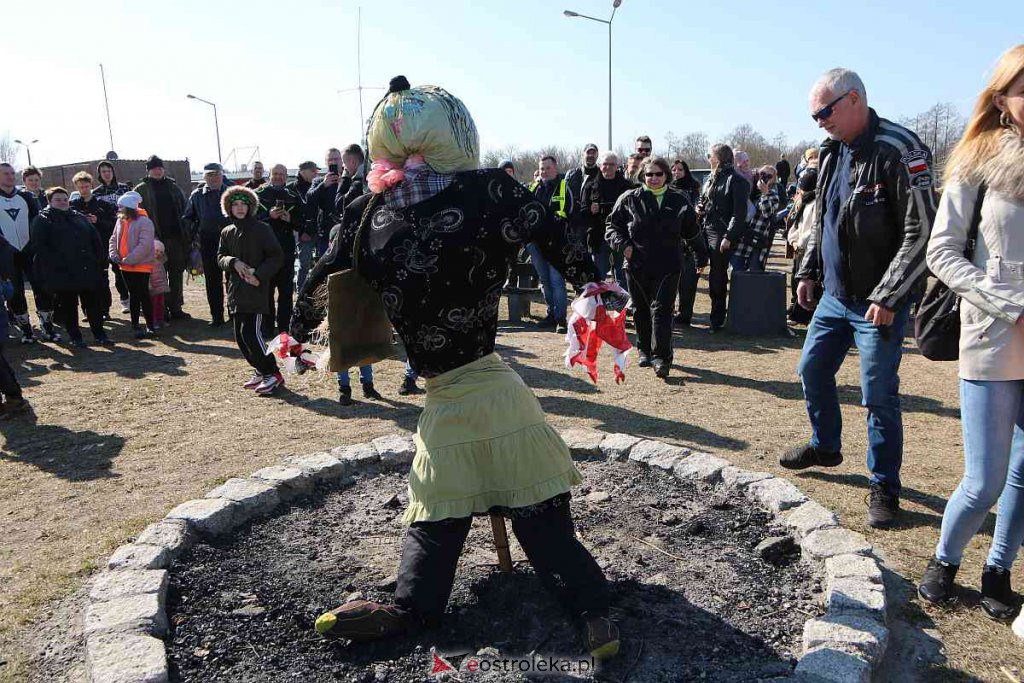 Topienie Marzanny w Ostrołęce [20.03.2022] - zdjęcie #69 - eOstroleka.pl