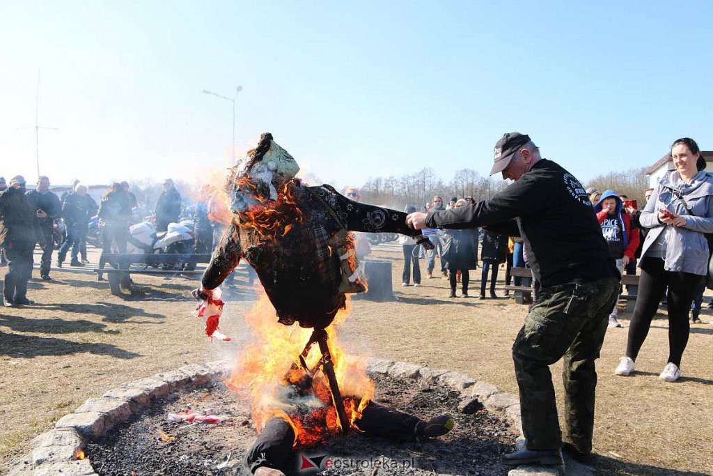 Topienie Marzanny w Ostrołęce [20.03.2022] - zdjęcie #78 - eOstroleka.pl