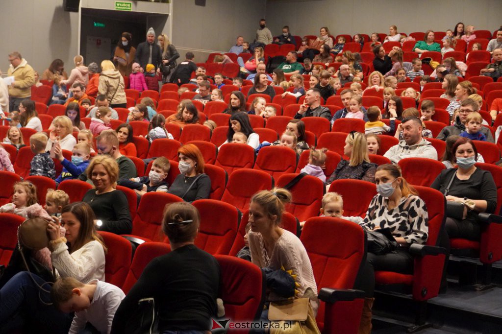 Godziny dla Rodziny: spektakl pt. Świnki 3 - Pepa, Mela, Kwi [20.03.2022] - zdjęcie #20 - eOstroleka.pl