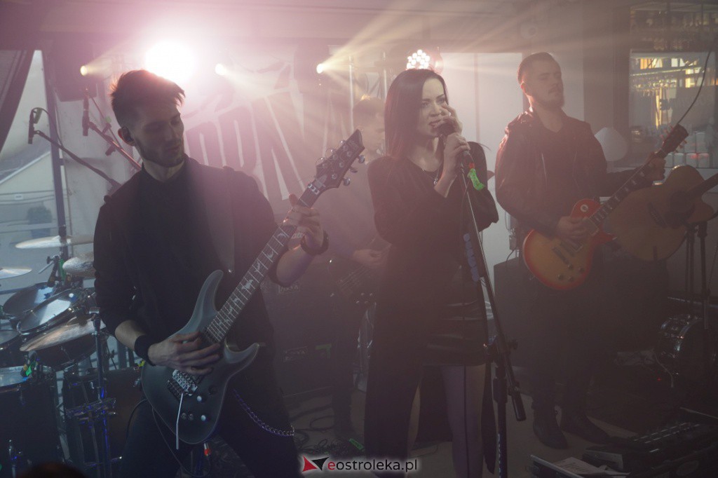 Koncert dla Ukrainy. W Łubudu zagrały Karrakan i Madma [20.03.2022] - zdjęcie #21 - eOstroleka.pl