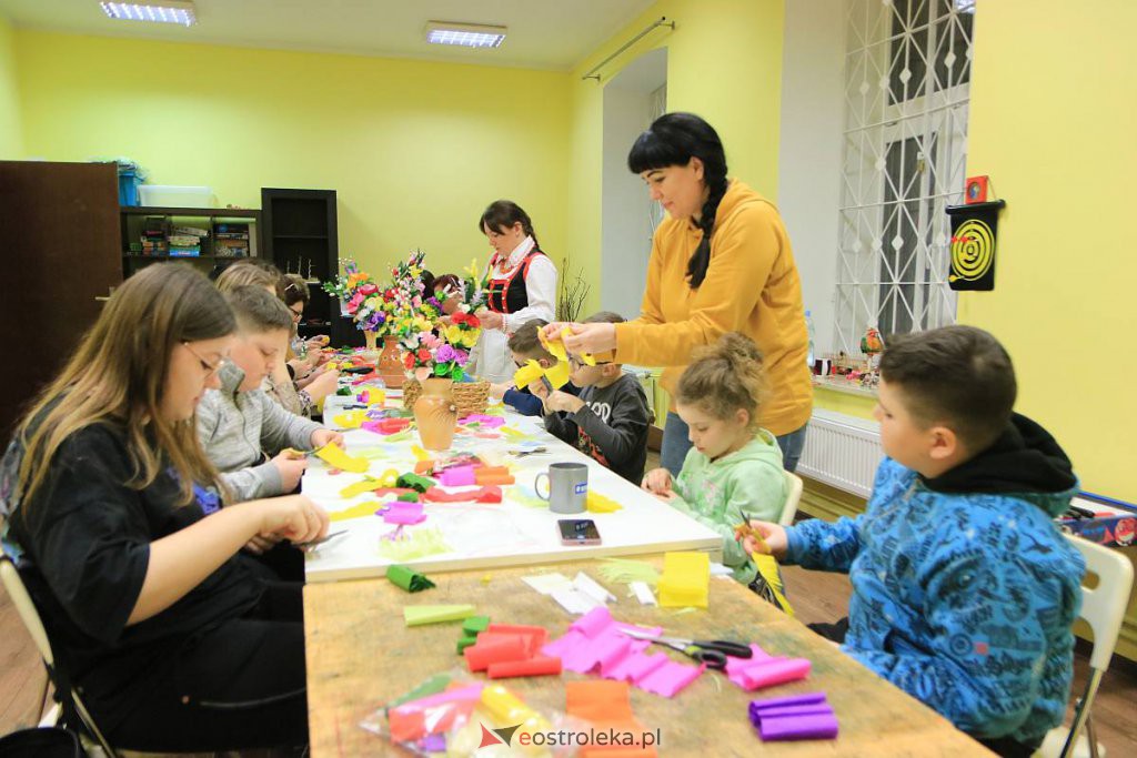 „Porozmawiajmy przy herbacie”. Twórcze spotkanie z wielkanocnym motywem [22.03.2022] - zdjęcie #22 - eOstroleka.pl