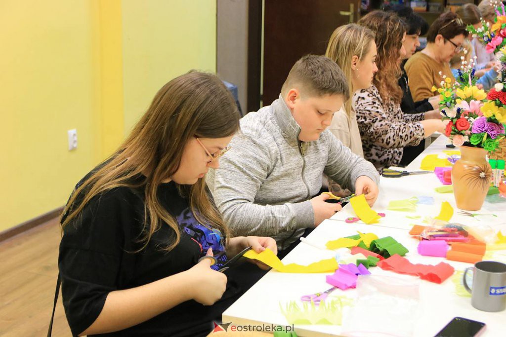 „Porozmawiajmy przy herbacie”. Twórcze spotkanie z wielkanocnym motywem [22.03.2022] - zdjęcie #20 - eOstroleka.pl