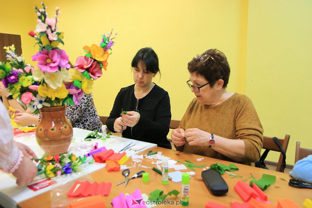 „Porozmawiajmy przy herbacie”. Twórcze spotkanie z wielkanocnym motywem [22.03.2022] - zdjęcie #17 - eOstroleka.pl