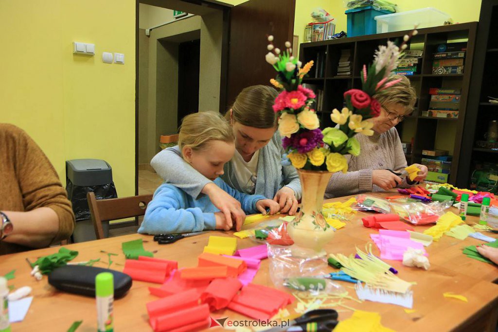 „Porozmawiajmy przy herbacie”. Twórcze spotkanie z wielkanocnym motywem [22.03.2022] - zdjęcie #16 - eOstroleka.pl