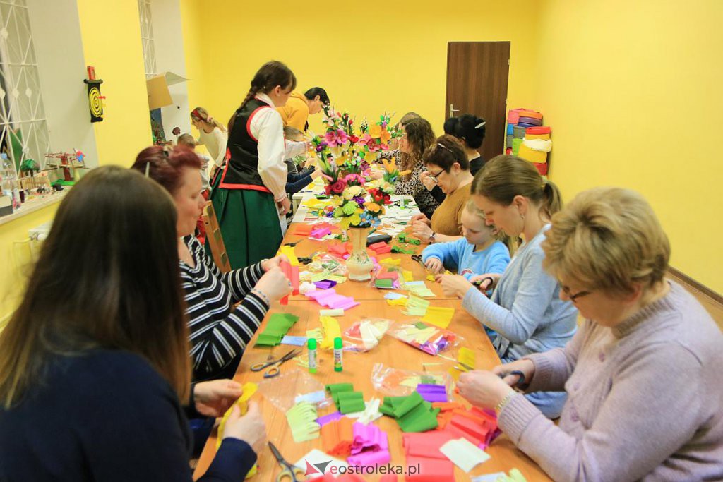 „Porozmawiajmy przy herbacie”. Twórcze spotkanie z wielkanocnym motywem [22.03.2022] - zdjęcie #14 - eOstroleka.pl