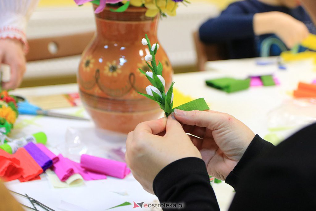 „Porozmawiajmy przy herbacie”. Twórcze spotkanie z wielkanocnym motywem [22.03.2022] - zdjęcie #12 - eOstroleka.pl