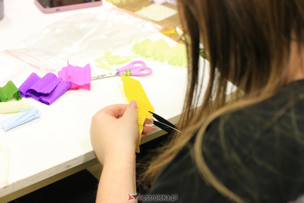 „Porozmawiajmy przy herbacie”. Twórcze spotkanie z wielkanocnym motywem [22.03.2022] - zdjęcie #11 - eOstroleka.pl