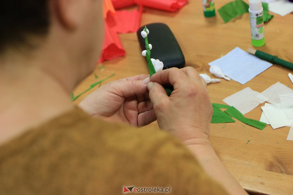 „Porozmawiajmy przy herbacie”. Twórcze spotkanie z wielkanocnym motywem [22.03.2022] - zdjęcie #9 - eOstroleka.pl