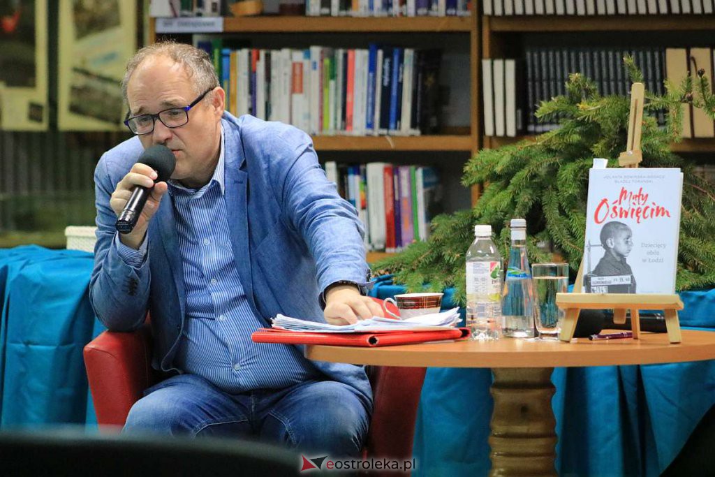 „Mały Oświęcim. Dziecięcy obóz w Łodzi” – spotkanie z autorem książki w ostrołęckiej bibliotece [22.03.2022] - zdjęcie #5 - eOstroleka.pl