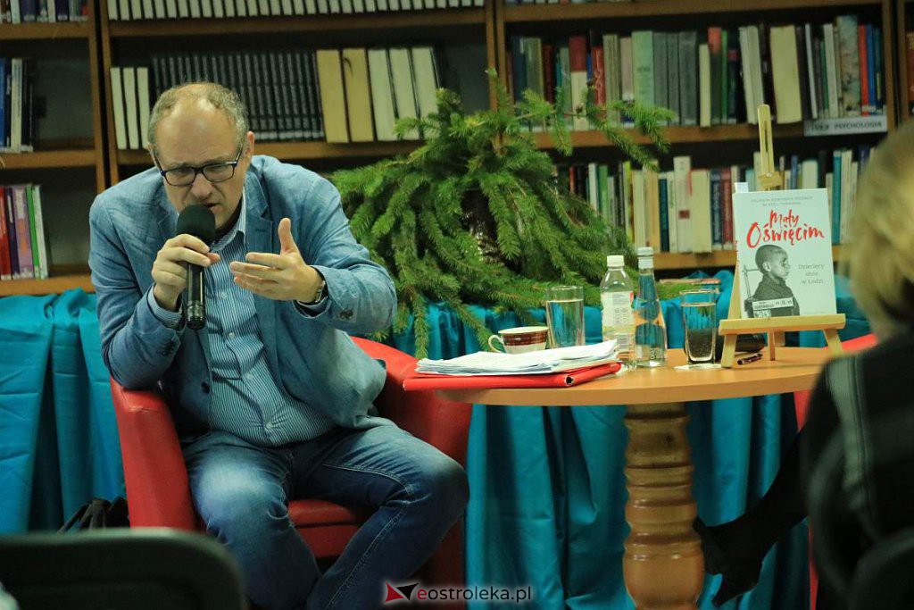 „Mały Oświęcim. Dziecięcy obóz w Łodzi” – spotkanie z autorem książki w ostrołęckiej bibliotece [22.03.2022] - zdjęcie #1 - eOstroleka.pl
