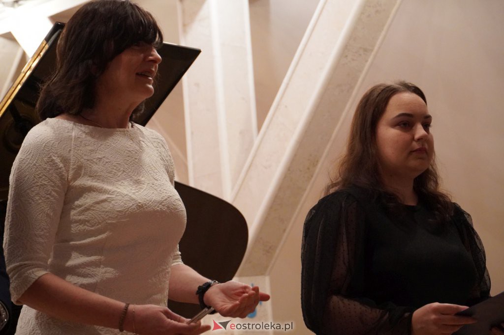 Koncert charytatywny Muzyczna dla Ukrainy - zdjęcie #36 - eOstroleka.pl