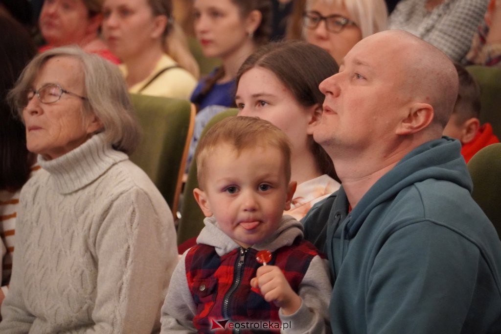 Koncert charytatywny Muzyczna dla Ukrainy - zdjęcie #30 - eOstroleka.pl