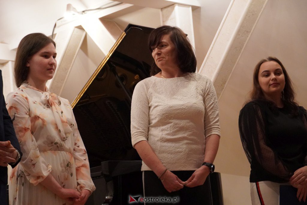 Koncert charytatywny Muzyczna dla Ukrainy - zdjęcie #23 - eOstroleka.pl