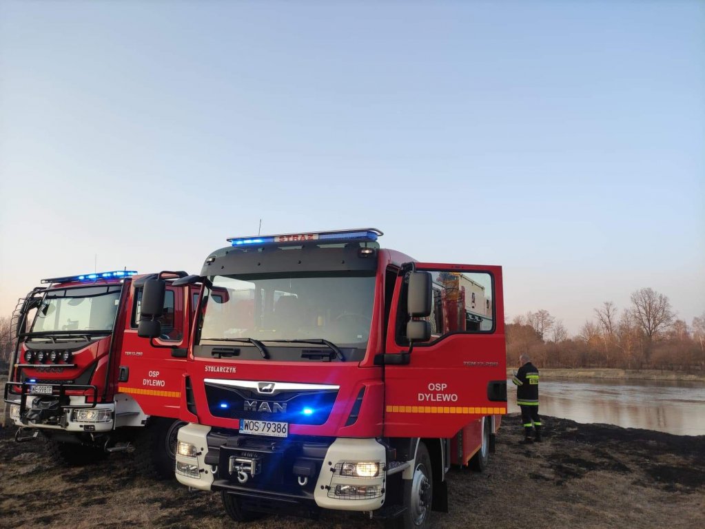 Plaga pożarów traw na nieużytkach [24.03.2022] - zdjęcie #5 - eOstroleka.pl