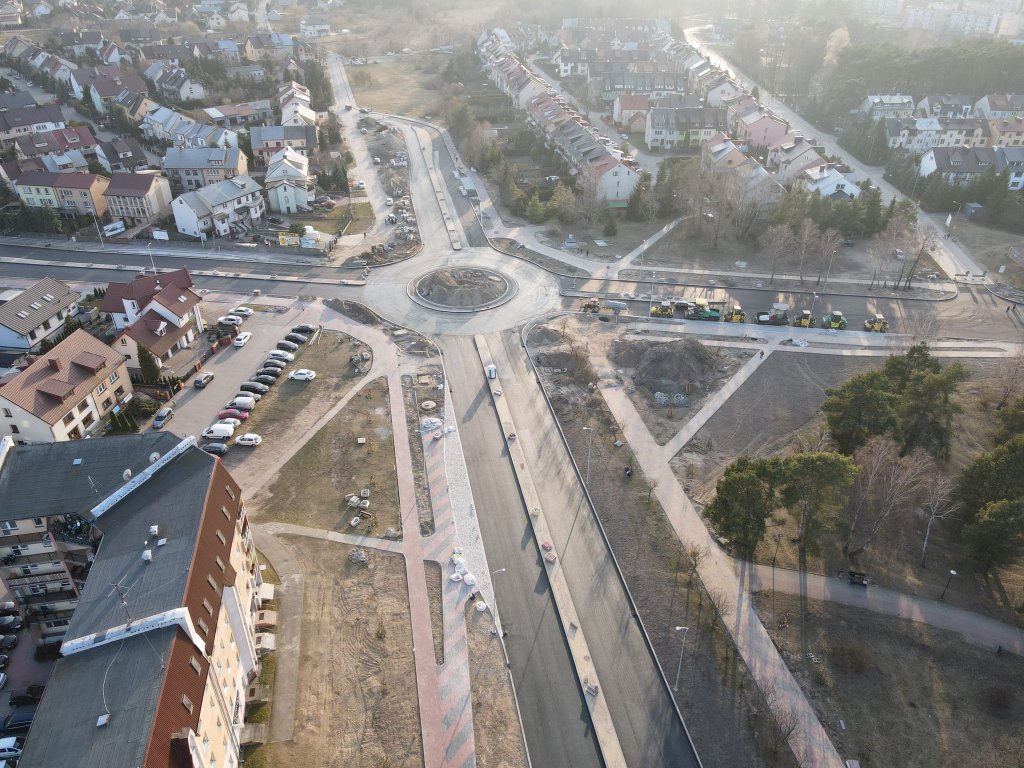 Na Goworowskiej kładą asfalt [25.03.2022] - zdjęcie #48 - eOstroleka.pl