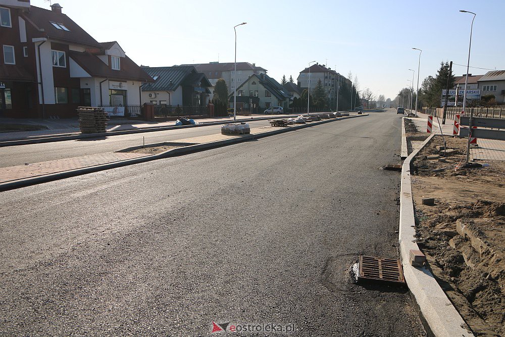 Na Goworowskiej kładą asfalt [25.03.2022] - zdjęcie #32 - eOstroleka.pl