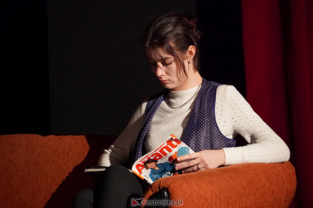 Ostrołęcka Wiosna Teatralna. Na początek Miedzy nami dobrze jest [27.03.2022] - zdjęcie #12 - eOstroleka.pl
