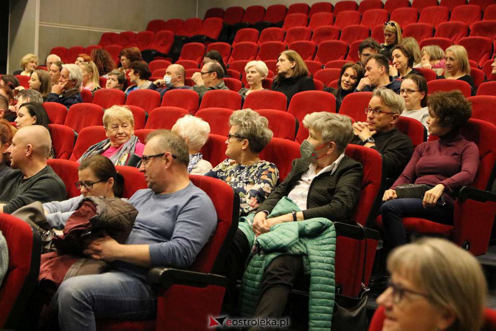 Ostrołęcka Wiosna Teatralna i spektakl „Niebezpieczna gra” [28.03.2022] - zdjęcie #26 - eOstroleka.pl