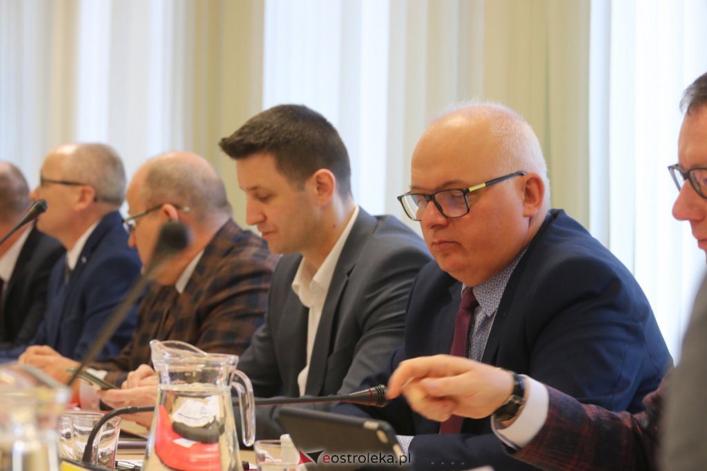 Sesja rady miasta Ostrołęki [31.03.2022] - zdjęcie #13 - eOstroleka.pl