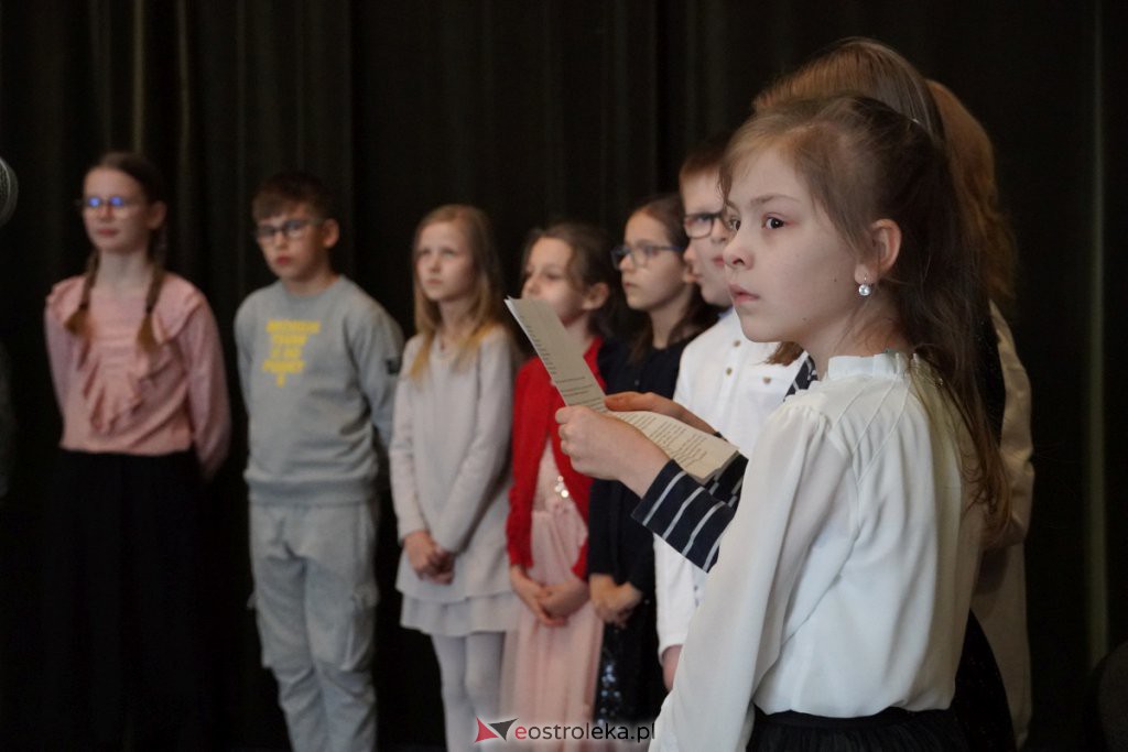 Spotkanie z Justyną Bednarek [31.03.2022] - zdjęcie #36 - eOstroleka.pl