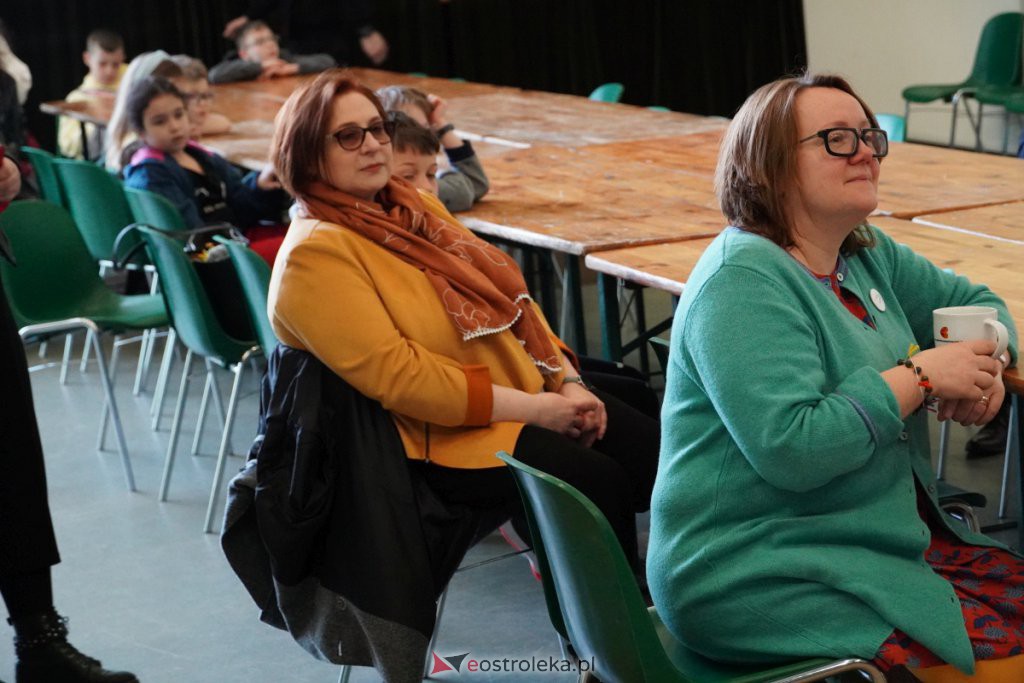 Spotkanie z Justyną Bednarek [31.03.2022] - zdjęcie #34 - eOstroleka.pl