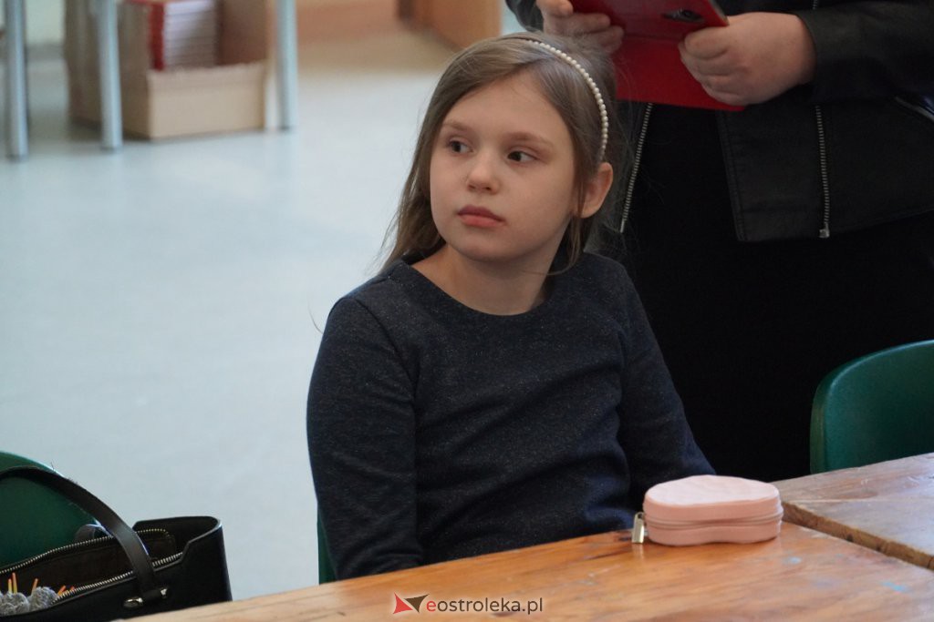 Spotkanie z Justyną Bednarek [31.03.2022] - zdjęcie #15 - eOstroleka.pl