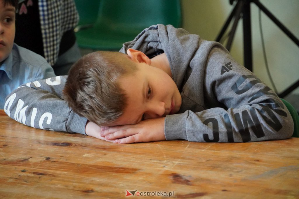 Spotkanie z Justyną Bednarek [31.03.2022] - zdjęcie #5 - eOstroleka.pl