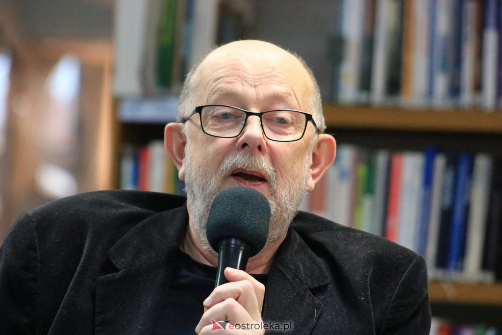 Piotr Mitzner gościem Karola Samsela w ostrołęckiej bibliotece [31.03.2022] - zdjęcie #12 - eOstroleka.pl