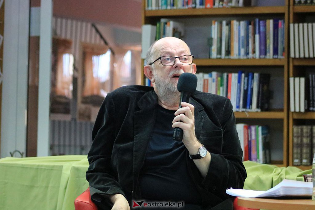 Piotr Mitzner gościem Karola Samsela w ostrołęckiej bibliotece [31.03.2022] - zdjęcie #9 - eOstroleka.pl