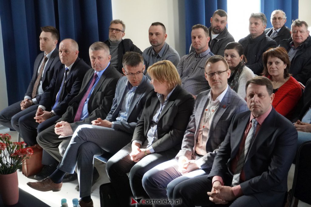 Spotkanie w Goworowie z ministrem rolnictwa i rozwoju wsi Henrykiem Kowalczykiem [04.04.2022] - zdjęcie #5 - eOstroleka.pl