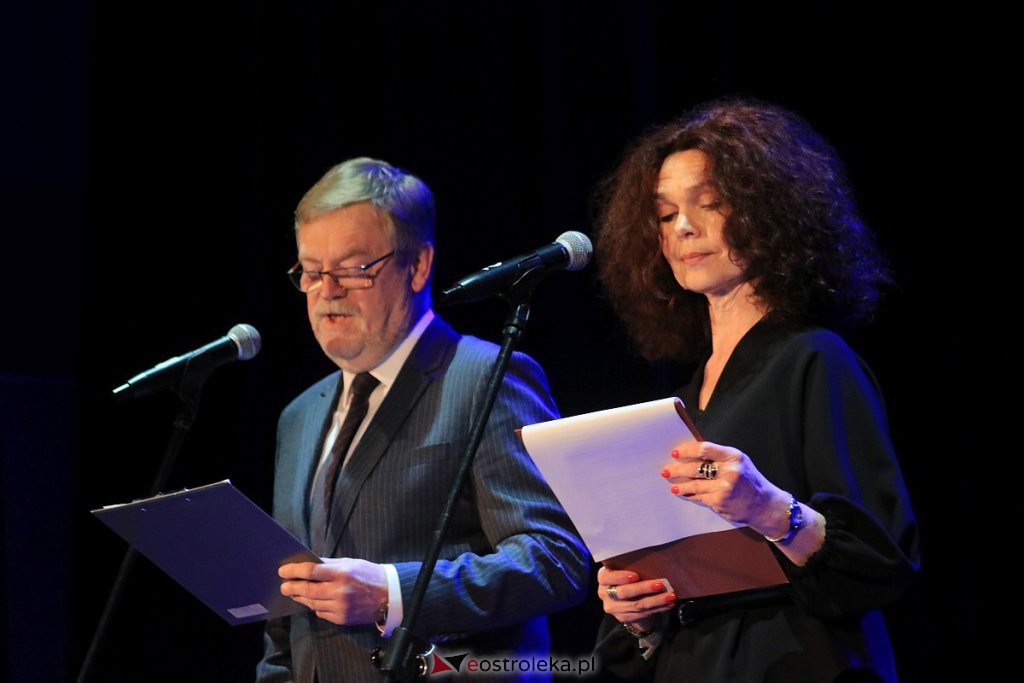 Kabaret Młodych Panów na 20-lecie MOIIB [04.04.2022] - zdjęcie #82 - eOstroleka.pl