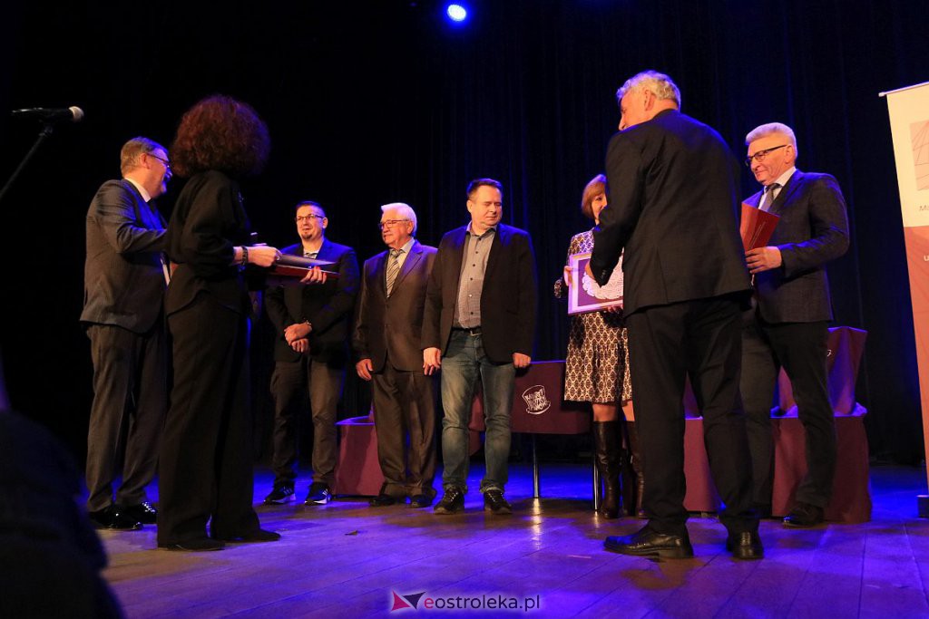 Kabaret Młodych Panów na 20-lecie MOIIB [04.04.2022] - zdjęcie #63 - eOstroleka.pl