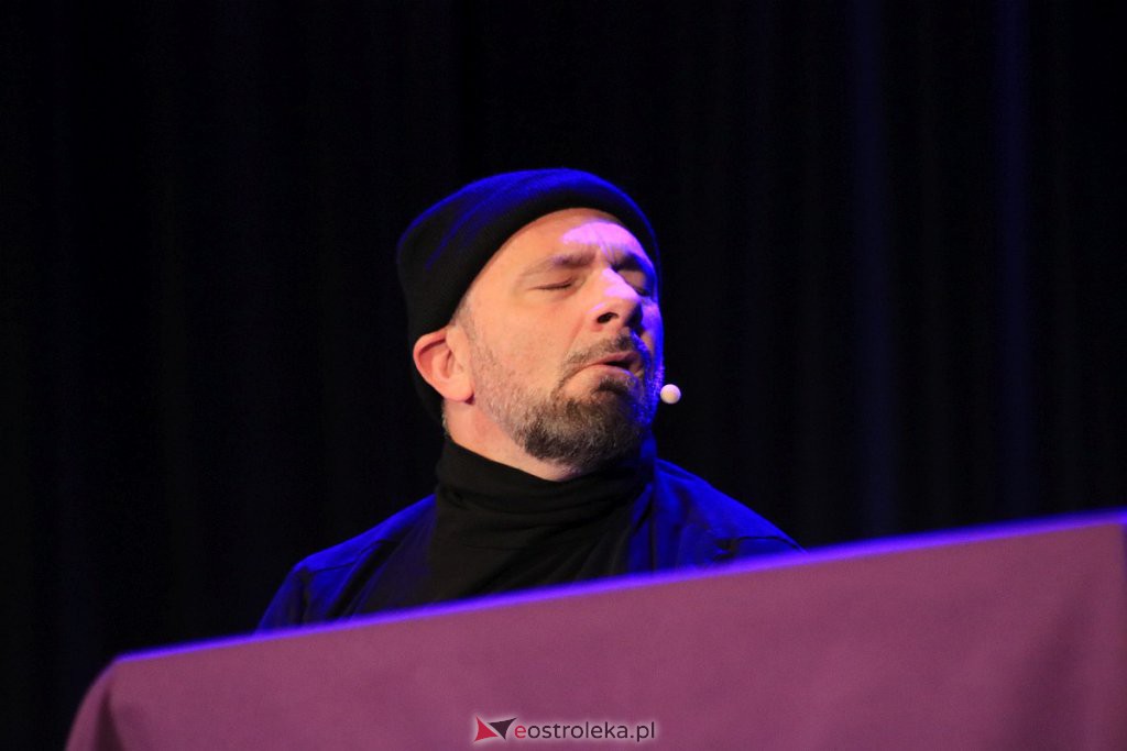 Kabaret Młodych Panów na 20-lecie MOIIB [04.04.2022] - zdjęcie #34 - eOstroleka.pl