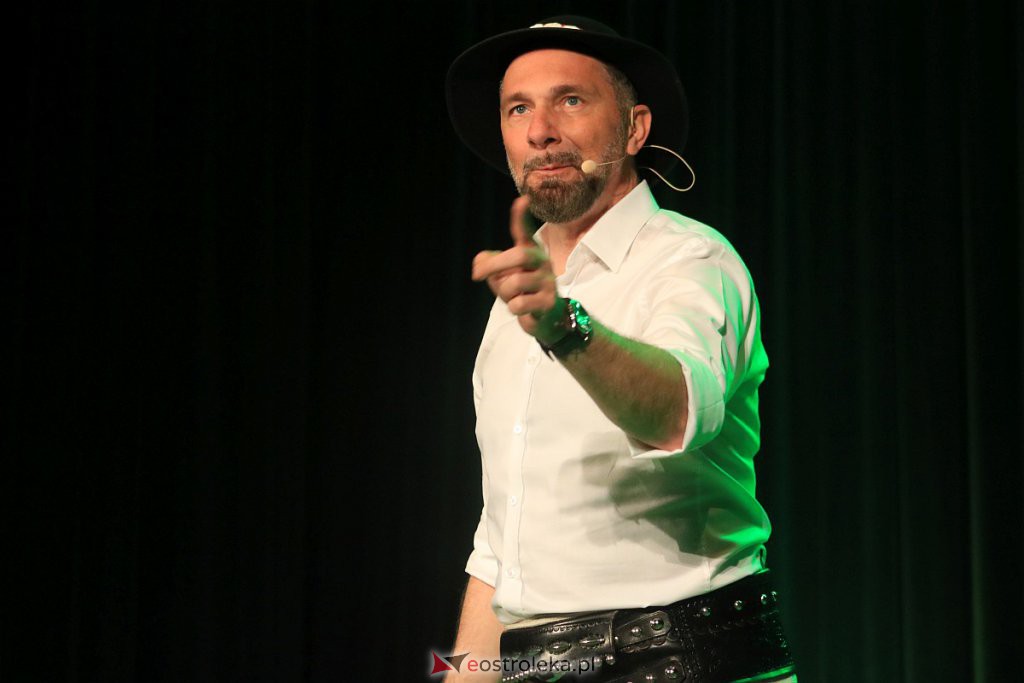 Kabaret Młodych Panów na 20-lecie MOIIB [04.04.2022] - zdjęcie #22 - eOstroleka.pl