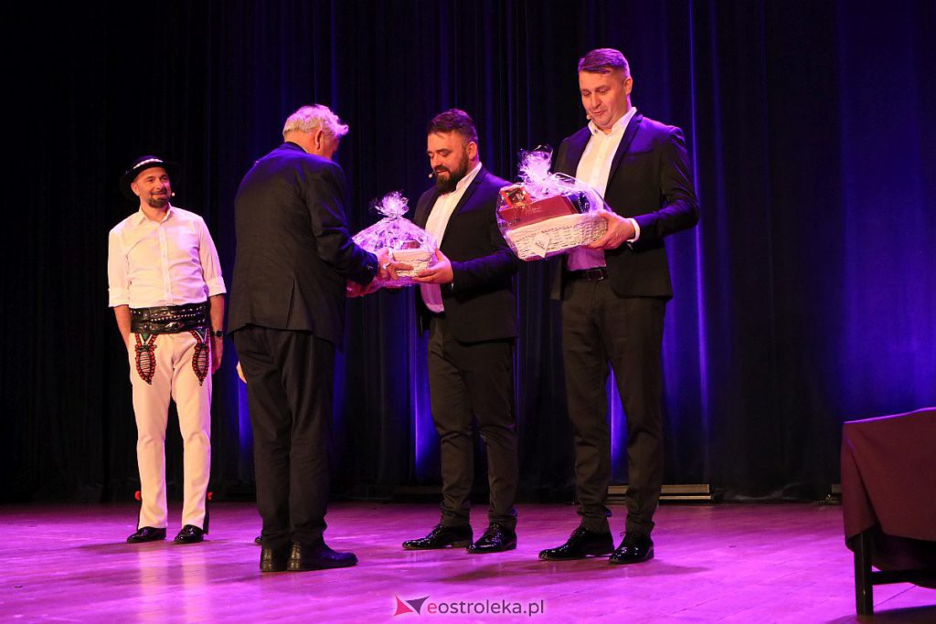 Kabaret Młodych Panów na 20-lecie MOIIB [04.04.2022] - zdjęcie #3 - eOstroleka.pl