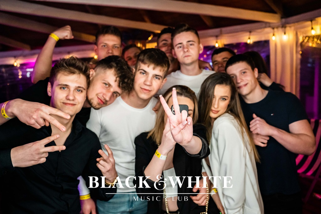 Seksmisja w Clubie Black&White [06.04.2022] - zdjęcie #31 - eOstroleka.pl