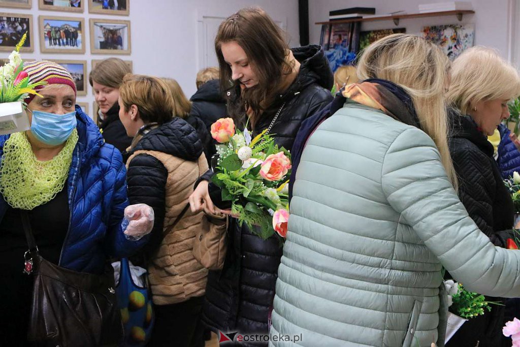 Tłumy na kiermaszu wielkanocnym u „Motylków” [06.04.2022] - zdjęcie #9 - eOstroleka.pl