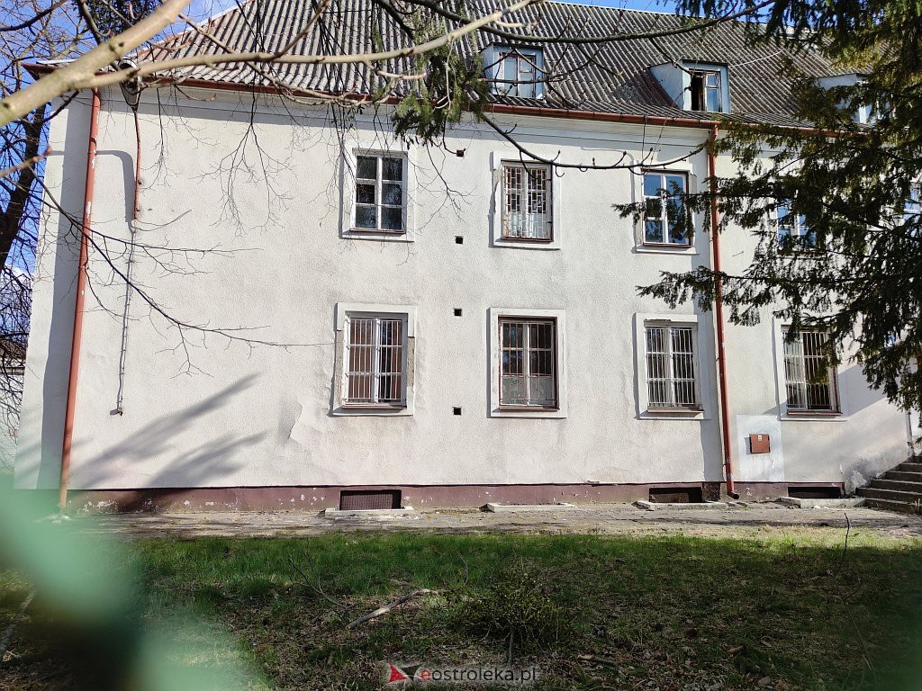 Opuszczona komenda policji - kwiecień 2022 r. - zdjęcie #59 - eOstroleka.pl