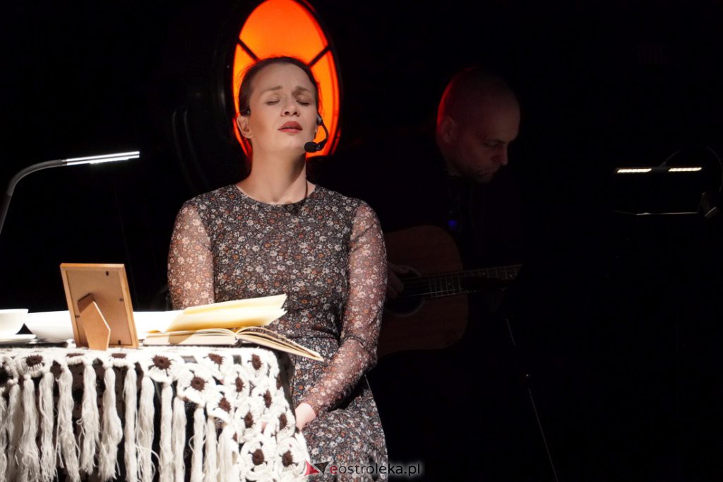 „Ocalony przez poezję” – koncert pamięci Jerzego Kozarzewskiego w MŻW [10.04.2022] - zdjęcie #17 - eOstroleka.pl