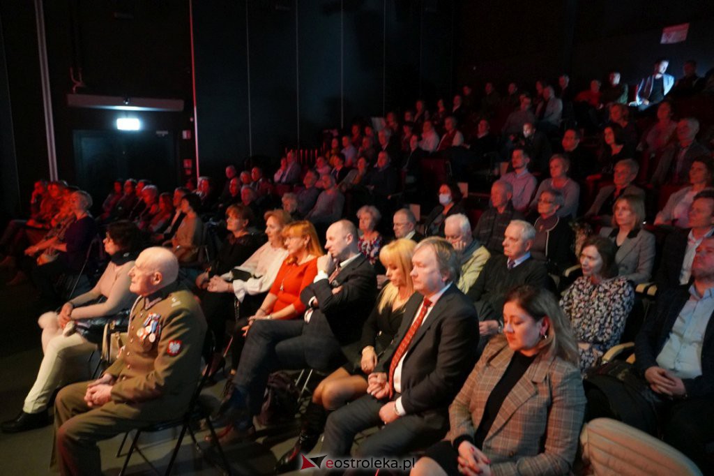 „Ocalony przez poezję” – koncert pamięci Jerzego Kozarzewskiego w MŻW [10.04.2022] - zdjęcie #14 - eOstroleka.pl