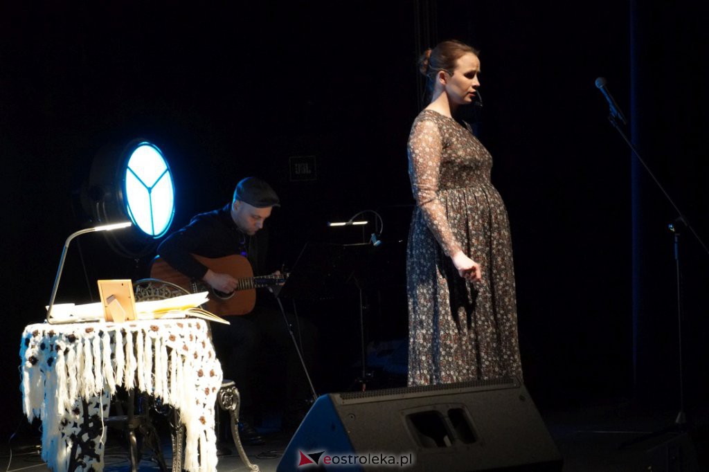 „Ocalony przez poezję” – koncert pamięci Jerzego Kozarzewskiego w MŻW [10.04.2022] - zdjęcie #8 - eOstroleka.pl