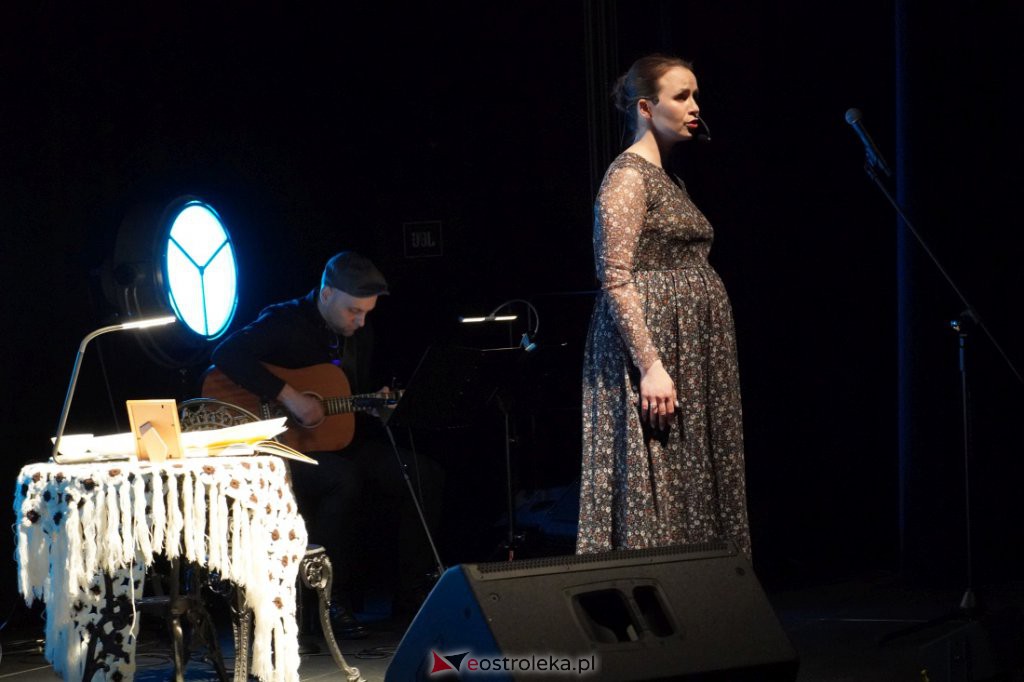 „Ocalony przez poezję” – koncert pamięci Jerzego Kozarzewskiego w MŻW [10.04.2022] - zdjęcie #7 - eOstroleka.pl