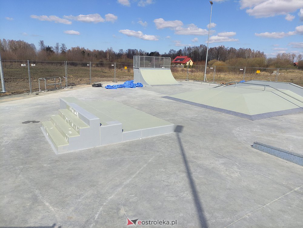 Budowa skateparku w Rzekuniu na finiszu. Kiedy otwarcie obiektu? [12.04.2022] - zdjęcie #3 - eOstroleka.pl