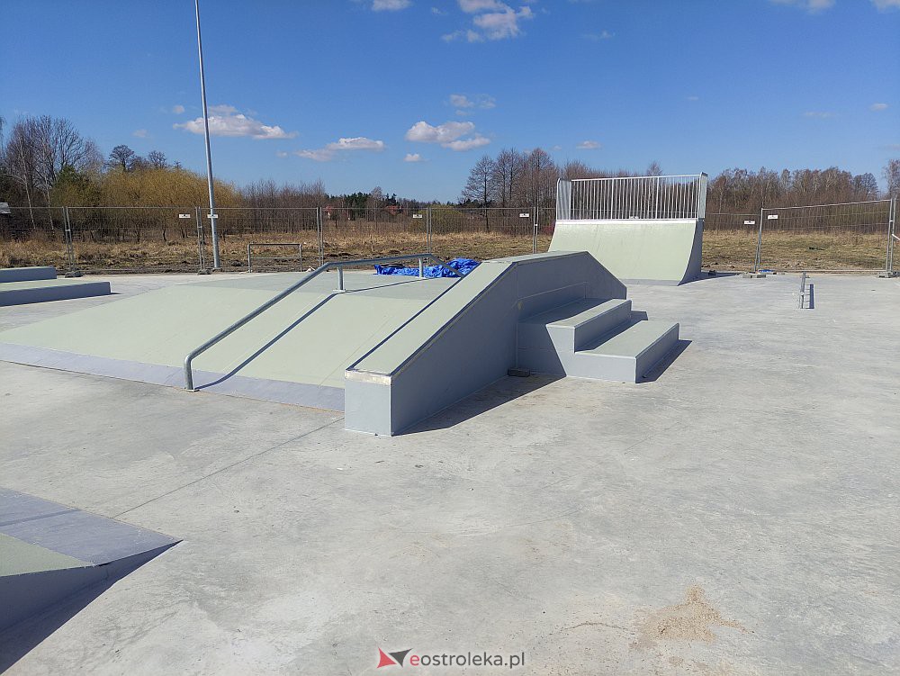 Budowa skateparku w Rzekuniu na finiszu. Kiedy otwarcie obiektu? [12.04.2022] - zdjęcie #5 - eOstroleka.pl