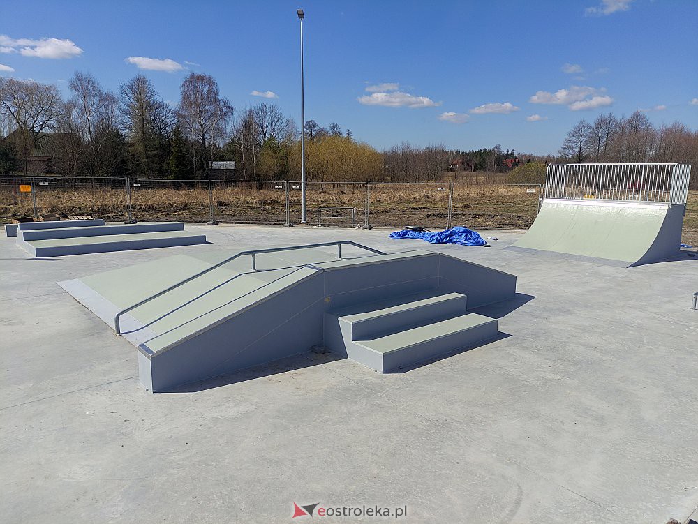 Budowa skateparku w Rzekuniu na finiszu. Kiedy otwarcie obiektu? [12.04.2022] - zdjęcie #16 - eOstroleka.pl