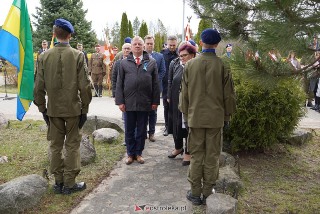 Miejskie obchody 82. rocznicy Zbrodni Katyńskiej [13.04.2022] - zdjęcie #39 - eOstroleka.pl